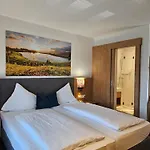 Dei Schoenblick 4*