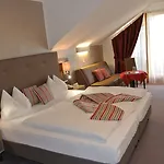 Dei Schoenblick Hotel 4*