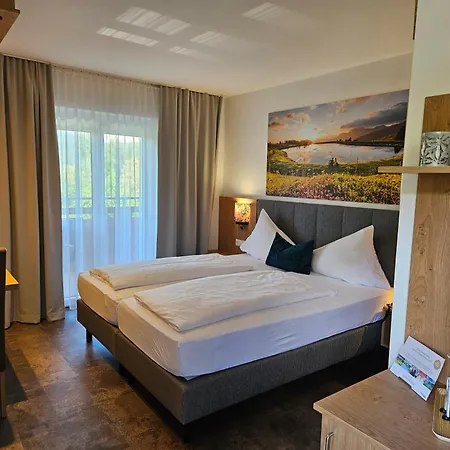 Dei Schoenblick 4*
