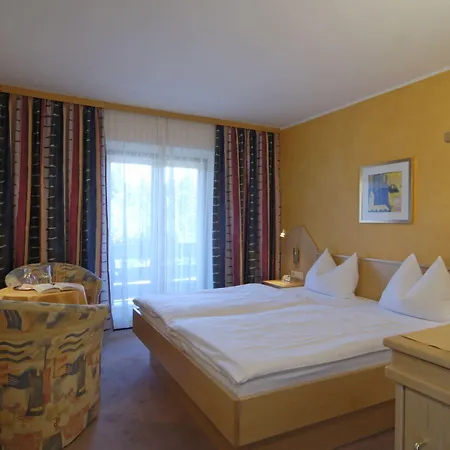 Otel Dei Schoenblick 4*